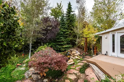 11528 S Summerfield Ln, Sandy, UT 84092 - Photo 53