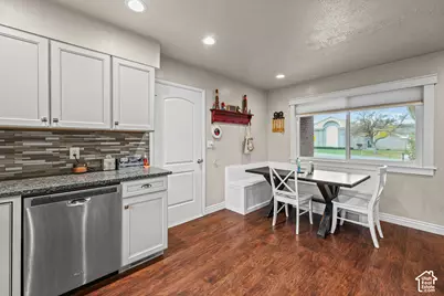 4868 S 300 W, Washington Terrace, UT 84405 - Photo 11