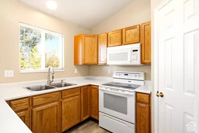 2632 W 4650 S, Roy, UT 84067 - Photo 7