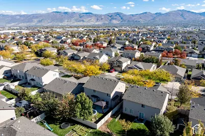 947 N Hillingdon Ct W, North Salt Lake, UT 84054 - Photo 37