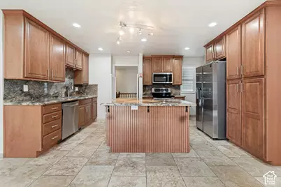 1974 E Terrace Dr, Sandy, UT 84093 - Photo 7