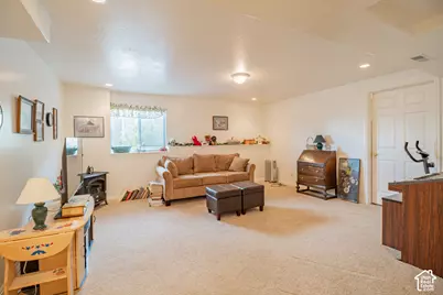 1196 E 3225 N, Layton, UT 84040 - Photo 11