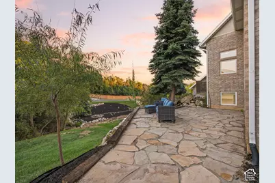 2119 Oak Ln, Layton, UT 84925 - Photo 11