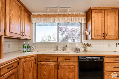 1088 E Deborah Dr S, Bountiful, UT 84010 - Photo 17