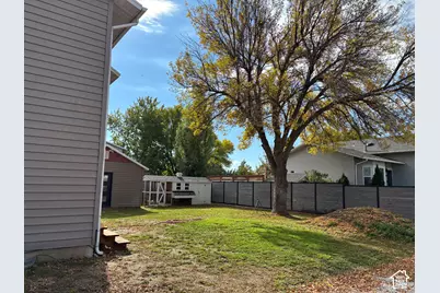 2395 N 2125 E, Layton, UT 84040 - Photo 19