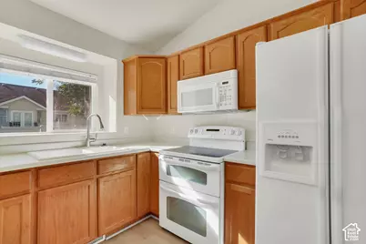 129 W 1550 N, Bountiful, UT 84010 - Photo 7