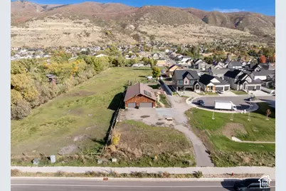 2135 N 725 Cir W, Centerville, UT 84014 - Photo 1