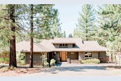 476 Emerald Point - Photo 1