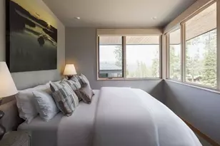 15004 Peak View Pl, Truckee, CA 96161 - Photo 17