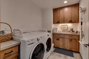 9234 Heartwood Dr, Truckee, CA 96161 - Photo 23