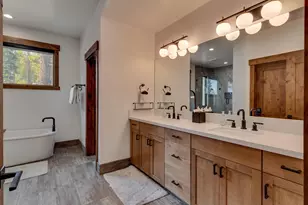 9234 Heartwood Dr, Truckee, CA 96161 - Photo 21