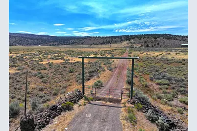 705 200 Highway 395, Termo, CA 96132 - Photo 3