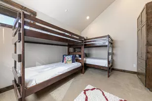 10113 Corrie Ct, Truckee, CA 96161 - Photo 13