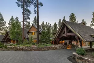 8133 Valhalla Dr, Truckee, CA 96161 - Photo 3