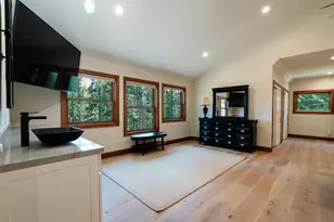 21149 Donner Pass Rd, Soda Springs, CA 95728 - Photo 15