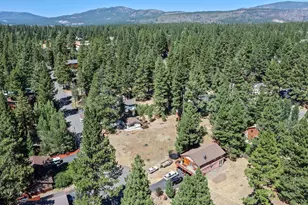 10583 Laburnham Cir, Truckee, CA 96161 - Photo 9