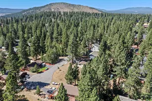 10583 Laburnham Cir, Truckee, CA 96161 - Photo 11