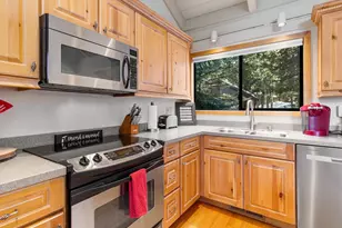 6138 Feather Ridge, Truckee, CA 96161 - Photo 5