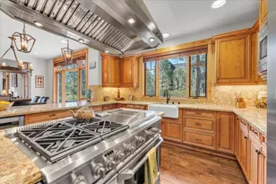 10145 Sagebrush Ct, Truckee, CA 96161 - Photo 11