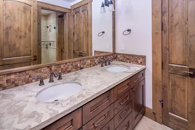 10606 Dutton Court, Truckee, CA 96161 - Photo 13