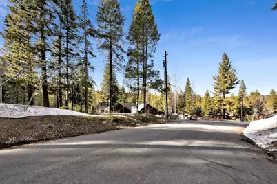 12800 Zurich Place, Truckee, CA 96161 - Photo 5