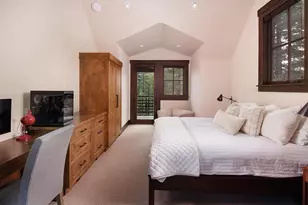 8221 Valhalla Dr, Truckee, CA 96161 - Photo 13