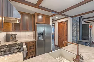 10174 Aspen Ct, Soda Springs, CA 95728 - Photo 11