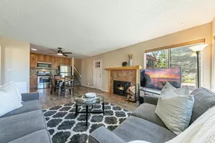11723 Snowpeak Way, Truckee, CA 96161 - Photo 5