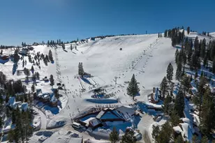 11591 Snowpeak Way, Truckee, CA 96161 - Photo 13