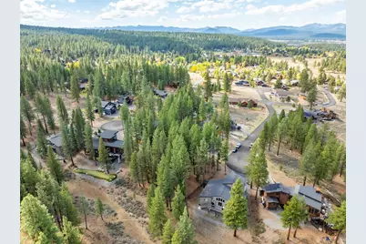 10703 Winchester Court, Truckee, CA 89161 - Photo 7