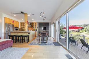 10050 SE River St, Truckee, CA 96161 - Photo 5