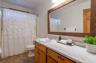 14217 Gyrfalcon St, Truckee, CA 96161 - Photo 15