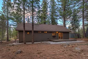 14217 Gyrfalcon St, Truckee, CA 96161 - Photo 23