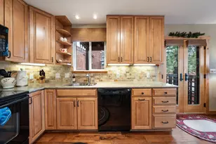 11711 Snowpeak Way, Truckee, CA 96161 - Photo 5