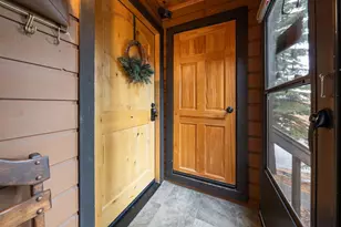 11711 Snowpeak Way, Truckee, CA 96161 - Photo 17