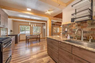 12255 Sierra Dr, Truckee, CA 96161 - Photo 9