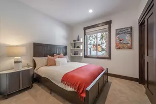 11529 Zermatt Dr, Truckee, CA 96161 - Photo 23