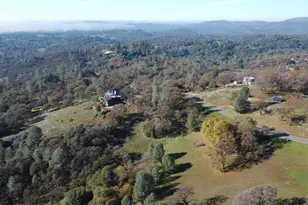 23021 Darkhorse Dr, Auburn, CA 95602 - Photo 21