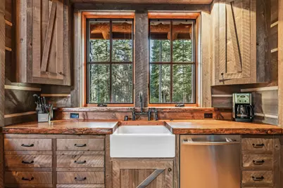 8745 Lahontan Drive, Truckee, CA 96161 - Photo 27