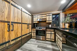 10068 Olympic Blvd, Truckee, CA 96161 - Photo 9