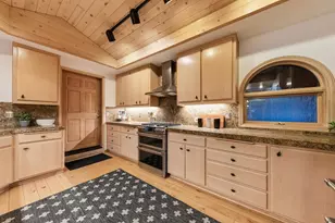12705 Falcon Point Pl, Truckee, CA 96161 - Photo 11