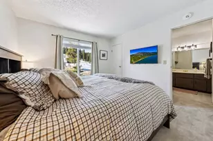 11727 Snowpeak Way, Truckee, CA 96161 - Photo 7