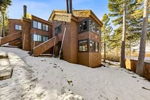 11727 Snowpeak Way, Truckee, CA 96161 - Photo 17