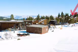 11723 Snowpeak Way, Truckee, CA 96161 - Photo 25