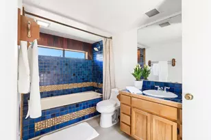 10390 Manchester Dr, Truckee, CA 96161 - Photo 13