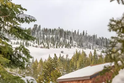 11723 Snowpeak Way #570, Truckee, CA 96161 - Photo 5