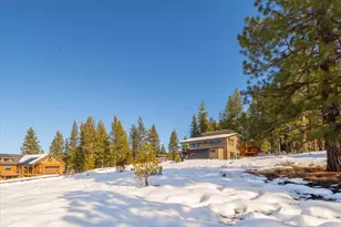 10643 Winchester Ct, Truckee, CA 96161 - Photo 5