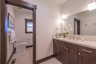 11529 Zermatt Dr, Truckee, CA 96161 - Photo 21