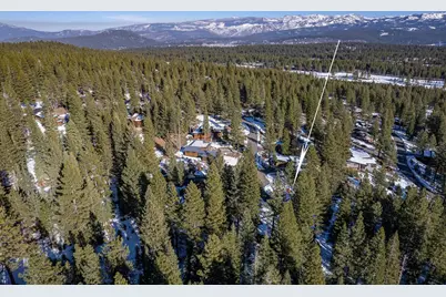 10801 Labelle Court, Truckee, CA 96161 - Photo 5