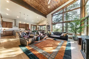 10789 Labelle Ct, Truckee, CA 96161 - Photo 7